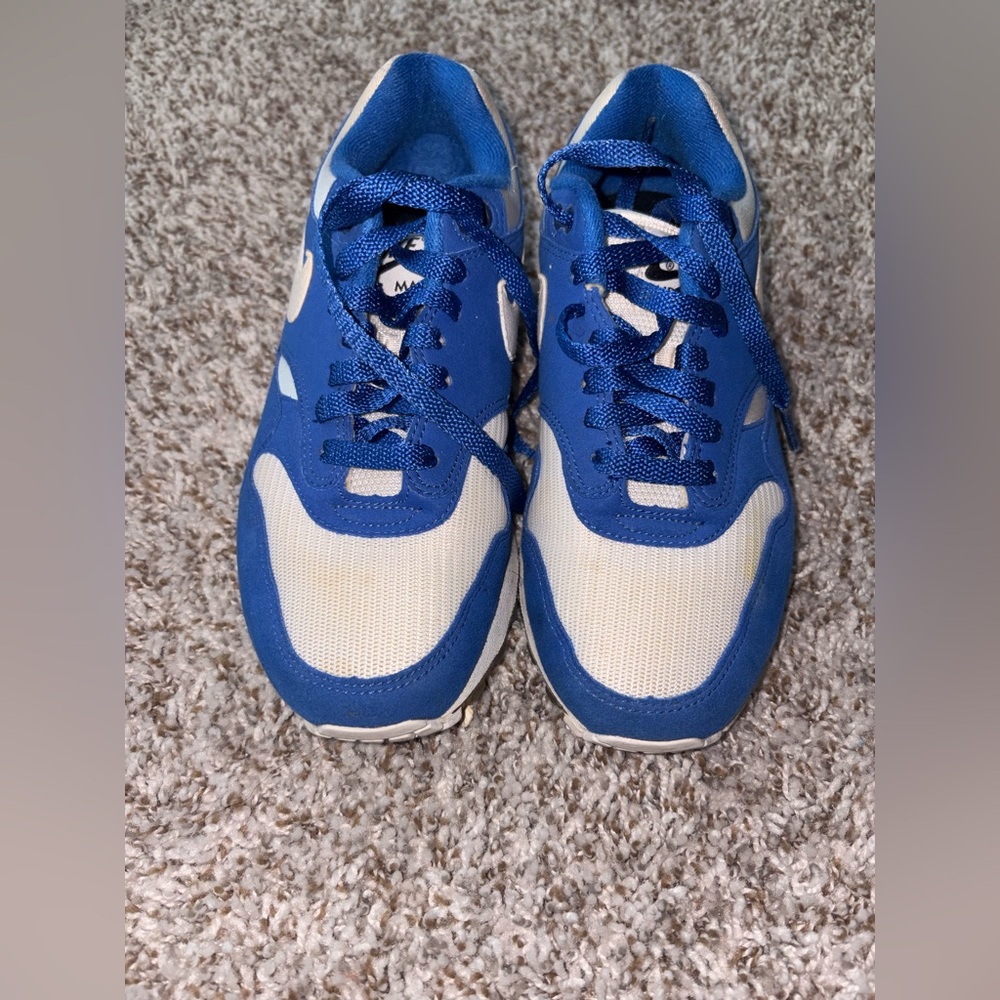 Nike Air Max Blue White Sneakers Women’s Size 8 Athletic Running Shoes